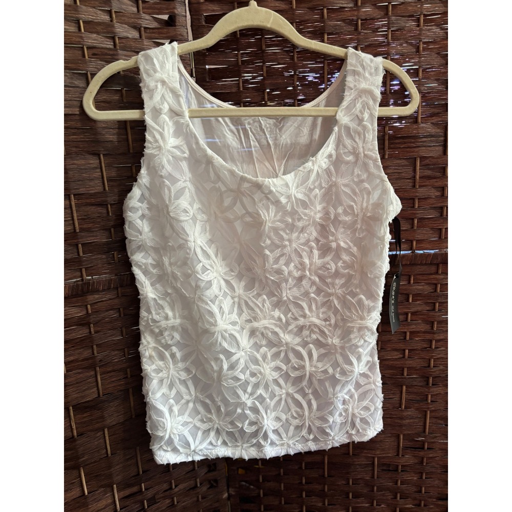 Skye's The Limit White Floral Embroidered Tank Top Sleeveless Blouse M